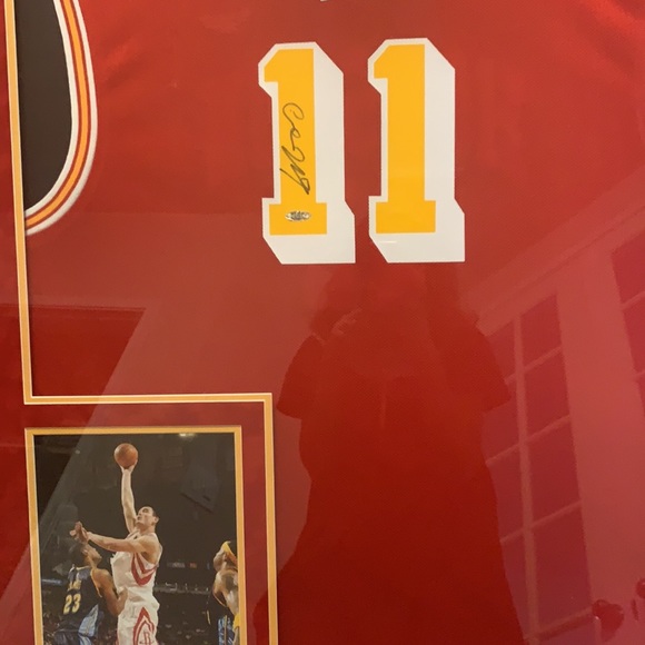 Autograph tee and frames - Picture 14 of 14